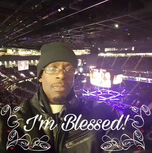 Meet your Posher, Carlos